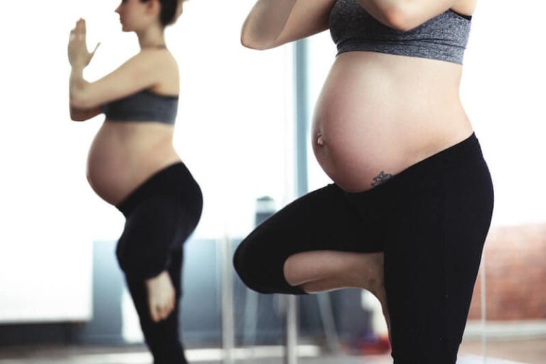 yoga pregnant